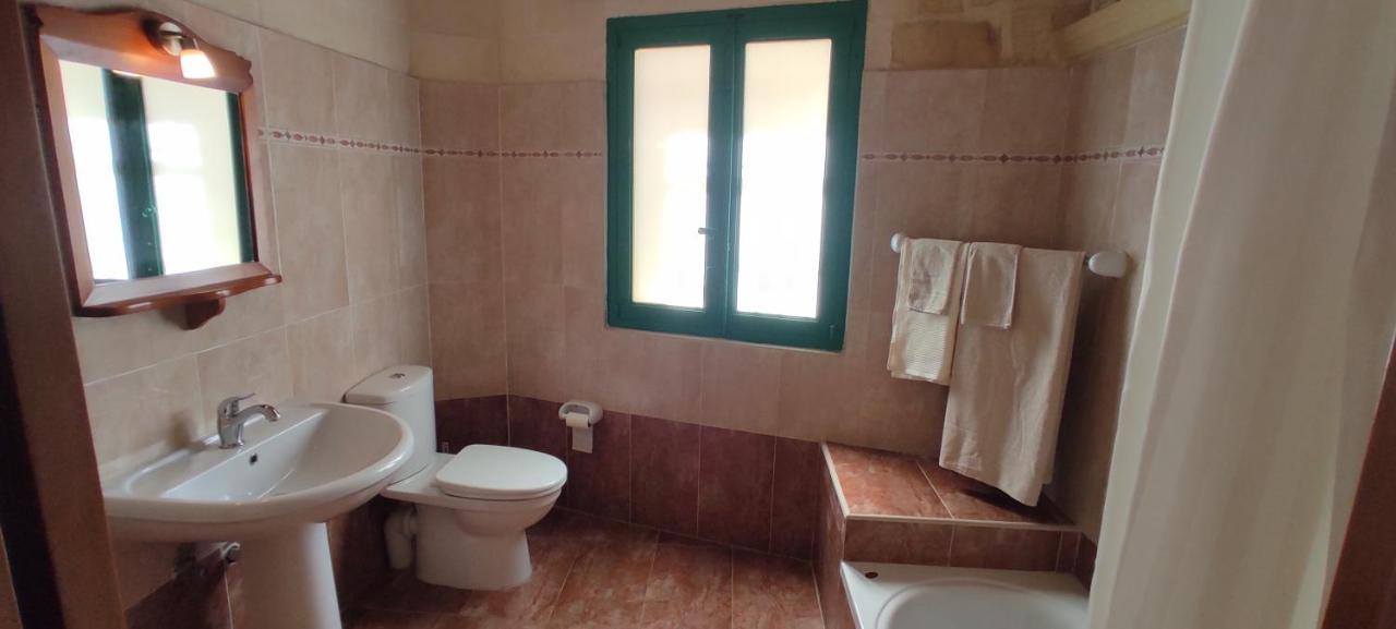 Ta Ildis Farmhouse Nadur Bagian luar foto